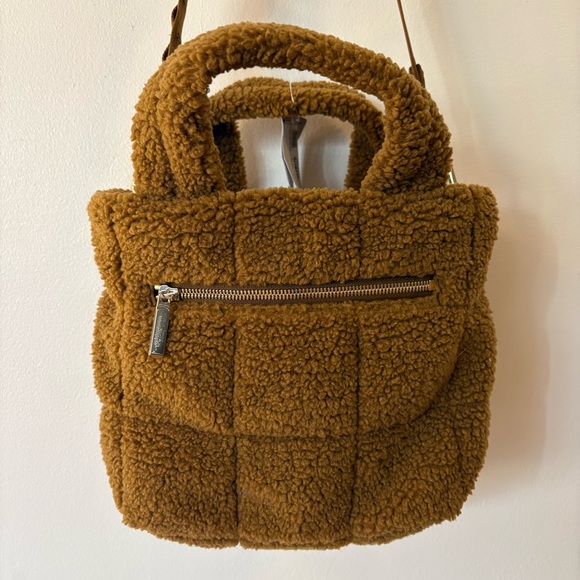 Lululemon Quilted Grid Crossbody Bag 5L – Fleece – Burnt Caramel (Brown) – NWT - Picture 11 of 14